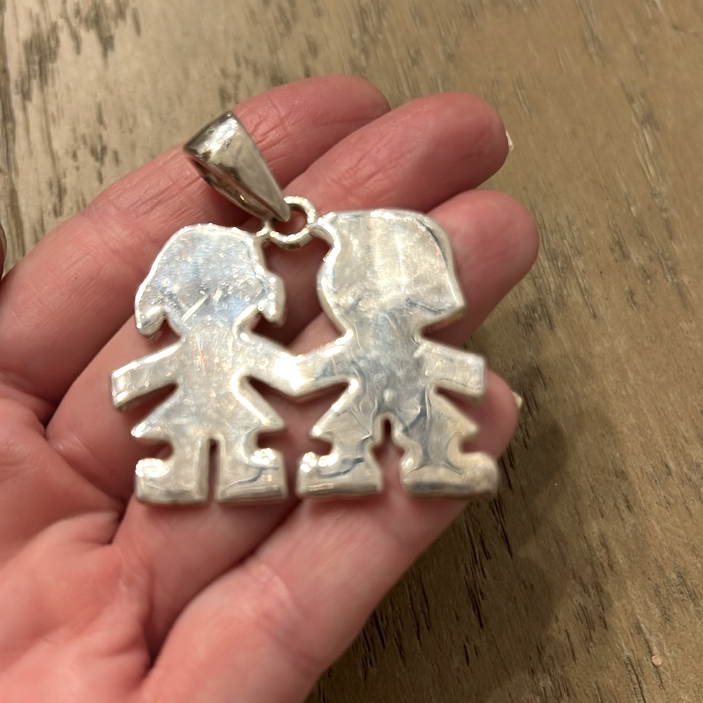 Vintage 90’s Silver Tone Mom Girl and Boy Necklace Charm Pendant - Picture 4 of 4
